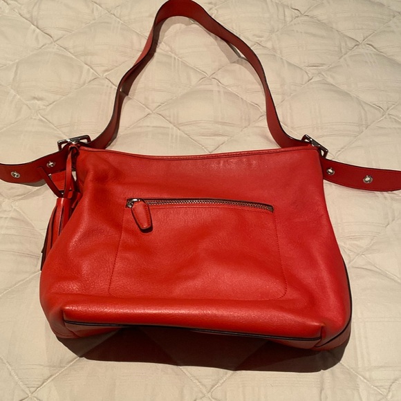 Coach hand bag genuine leather with chrome hardware. - Picture 1 of 6